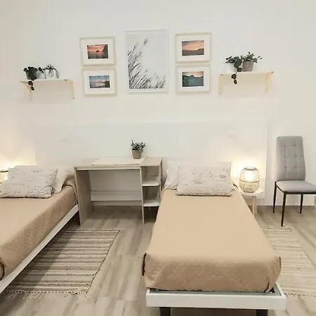 Blanc - Monolocali Indipendenti Con Cucina E Bagno Privato - Check-in E Check-out Con Codice In Autonomia H24 - Terrazza In Comune Necessario Avere Wathsapp O App Di Messaggistica Istantanea Per Foto E Video *