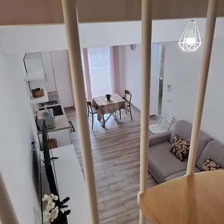 Blanc - Monolocali Indipendenti Con Cucina E Bagno Privato - Check-in E Check-out Con Codice In Autonomia H24 - Terrazza In Comune Necessario Avere Wathsapp O App Di Messaggistica Istantanea Per Foto E Video Daire