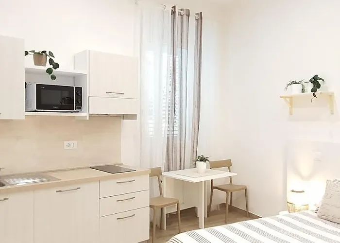 Blanc - Monolocali Indipendenti Con Cucina E Bagno Privato - Check-in E Check-out Con Codice In Autonomia H24 - Terrazza In Comune Necessario Avere Wathsapp O App Di Messaggistica Istantanea Per Foto E Video Guspini