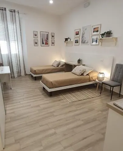 Blanc - Monolocali Indipendenti Con Cucina E Bagno Privato - Check-in E Check-out Con Codice In Autonomia H24 - Terrazza In Comune Necessario Avere Wathsapp O App Di Messaggistica Istantanea Per Foto E Video Daire *