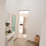 Apartman Blanc - Monolocali Indipendenti Con Cucina E Bagno Privato - Check-in E Check-out Con Codice In Autonomia H24 - Terrazza In Comune Necessario Avere Wathsapp O App Di Messaggistica Istantanea Per Foto E Video *