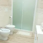 Blanc - Monolocali Indipendenti Con Cucina E Bagno Privato - Check-in E Check-out Con Codice In Autonomia H24 - Terrazza In Comune Necessario Avere Wathsapp O App Di Messaggistica Istantanea Per Foto E Video Apartman Guspini