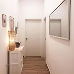Apartman Blanc - Monolocali Indipendenti Con Cucina E Bagno Privato - Check-in E Check-out Con Codice In Autonomia H24 - Terrazza In Comune Necessario Avere Wathsapp O App Di Messaggistica Istantanea Per Foto E Video