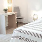 Apartman Blanc - Monolocali Indipendenti Con Cucina E Bagno Privato - Check-in E Check-out Con Codice In Autonomia H24 - Terrazza In Comune Necessario Avere Wathsapp O App Di Messaggistica Istantanea Per Foto E Video *