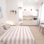 Blanc - Monolocali Indipendenti Con Cucina E Bagno Privato - Check-in E Check-out Con Codice In Autonomia H24 - Terrazza In Comune Necessario Avere Wathsapp O App Di Messaggistica Istantanea Per Foto E Video Guspini