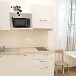 Blanc - Monolocali Indipendenti Con Cucina E Bagno Privato - Check-in E Check-out Con Codice In Autonomia H24 - Terrazza In Comune Necessario Avere Wathsapp O App Di Messaggistica Istantanea Per Foto E Video * Guspini