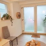 Blanc - Monolocali Indipendenti Con Cucina E Bagno Privato - Check-in E Check-out Con Codice In Autonomia H24 - Terrazza In Comune Necessario Avere Wathsapp O App Di Messaggistica Istantanea Per Foto E Video Apartman *