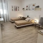 Blanc - Monolocali Indipendenti Con Cucina E Bagno Privato - Check-in E Check-out Con Codice In Autonomia H24 - Terrazza In Comune Necessario Avere Wathsapp O App Di Messaggistica Istantanea Per Foto E Video Apartman *