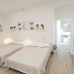 Apartman Blanc - Monolocali Indipendenti Con Cucina E Bagno Privato - Check-in E Check-out Con Codice In Autonomia H24 - Terrazza In Comune Necessario Avere Wathsapp O App Di Messaggistica Istantanea Per Foto E Video