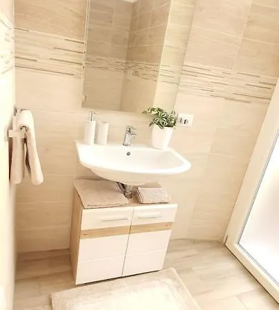 Apartamento Blanc - Monolocali Indipendenti Con Cucina E Bagno Privato - Check-in E Check-out Con Codice In Autonomia H24 - Terrazza In Comune Necessario Avere Wathsapp O App Di Messaggistica Istantanea Per Foto E Video Guspini