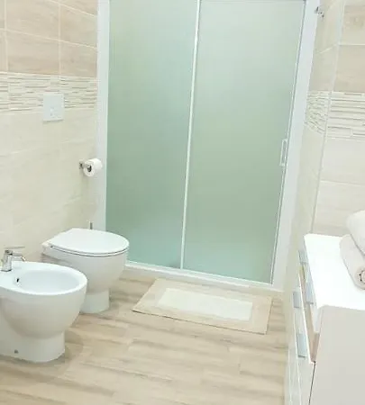Blanc - Monolocali Indipendenti Con Cucina E Bagno Privato - Check-in E Check-out Con Codice In Autonomia H24 - Terrazza In Comune Necessario Avere Wathsapp O App Di Messaggistica Istantanea Per Foto E Video Apartamento Guspini