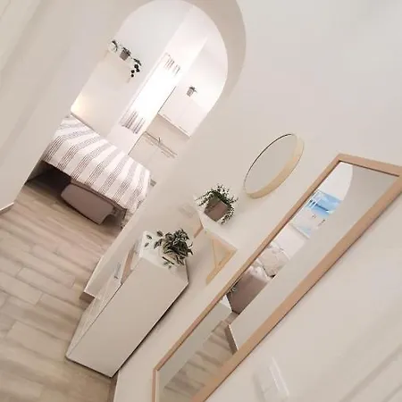 Blanc - Monolocali Indipendenti Con Cucina E Bagno Privato - Check-in E Check-out Con Codice In Autonomia H24 - Terrazza In Comune Necessario Avere Wathsapp O App Di Messaggistica Istantanea Per Foto E Video Apartamento Guspini