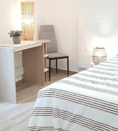 Apartamento Blanc - Monolocali Indipendenti Con Cucina E Bagno Privato - Check-in E Check-out Con Codice In Autonomia H24 - Terrazza In Comune Necessario Avere Wathsapp O App Di Messaggistica Istantanea Per Foto E Video *