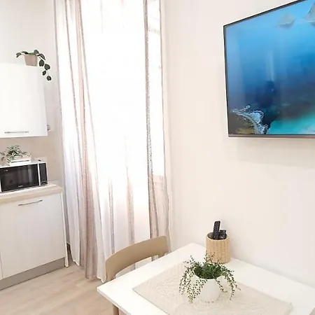 Blanc - Monolocali Indipendenti Con Cucina E Bagno Privato - Check-in E Check-out Con Codice In Autonomia H24 - Terrazza In Comune Necessario Avere Wathsapp O App Di Messaggistica Istantanea Per Foto E Video