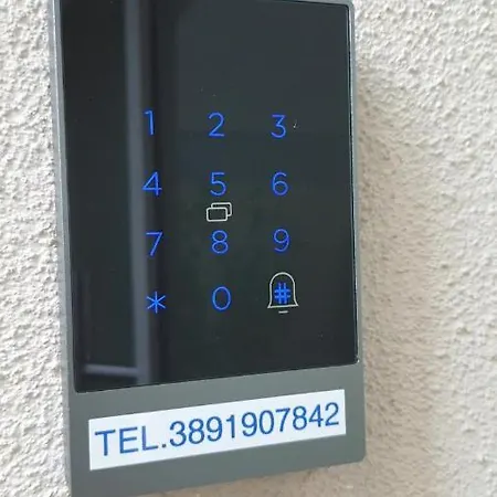 Apartamento Blanc - Monolocali Indipendenti Con Cucina E Bagno Privato - Check-in E Check-out Con Codice In Autonomia H24 - Terrazza In Comune Necessario Avere Wathsapp O App Di Messaggistica Istantanea Per Foto E Video Guspini