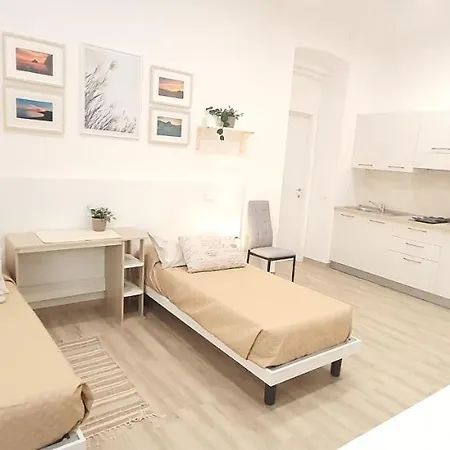 Blanc Monolocali Indipendenti Con Cucina E Bagno Privati Check-in E Check-out H24 Appartamento *