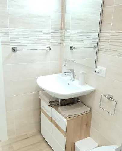 Apartamento Blanc - Monolocali Indipendenti Con Cucina E Bagno Privato - Check-in E Check-out Con Codice In Autonomia H24 - Terrazza In Comune Necessario Avere Wathsapp O App Di Messaggistica Istantanea Per Foto E Video Guspini